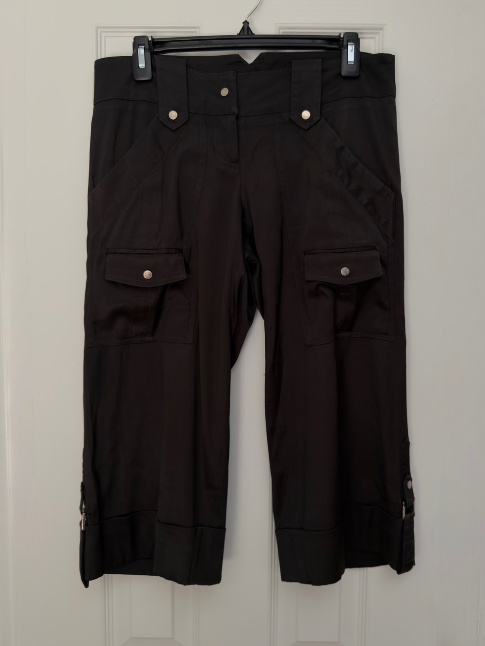 Caché Women's Black Cropped Cargo Capris